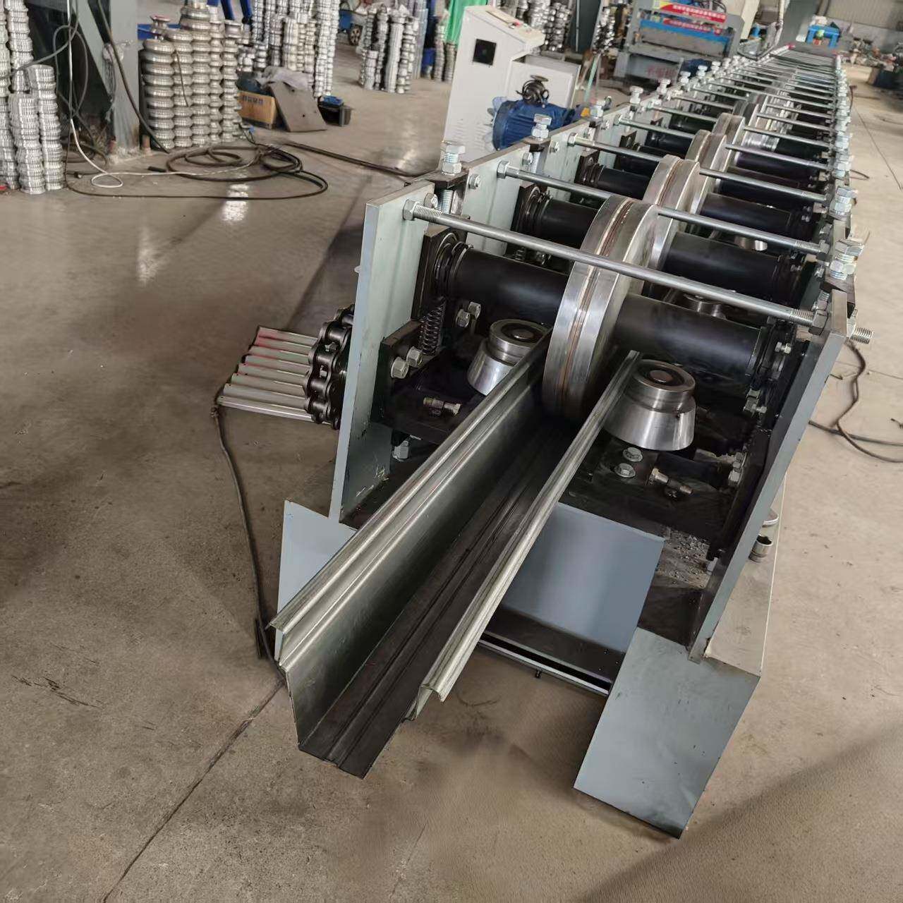 落水槽设备加厚加长版水槽成型机屋顶天沟冷弯成型机3个厚压瓦机