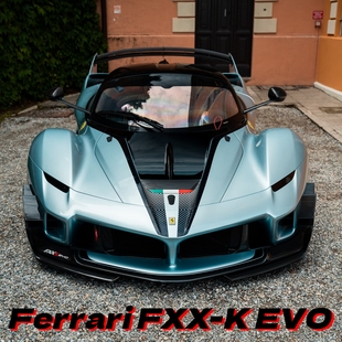 1:18法拉利FXXK EVO合金跑车模型玩具车男孩网红汽车模型摆件