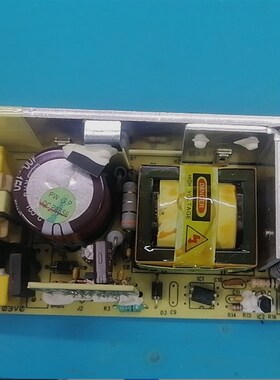 APC AP5717 PW-65A001 PW-0008 LM E243073 电源板