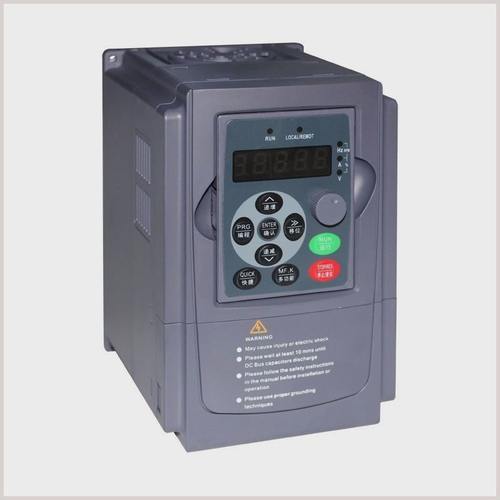 0.75KdW迷你型变频器系列通用型矢量型变频器三相电机调速器规格