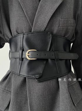 2024新款高级感黑色腰带配裙子