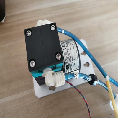 KNF无刷直流水泵PML6637一UNF100,24V,实物