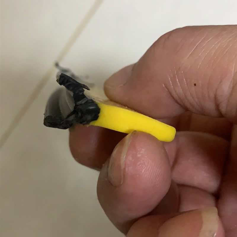 三菱自动扶梯防尘橡胶条/黄色警示橡胶条/新国标警U示毛刷橡胶条/