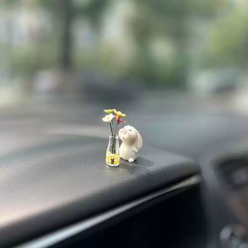 可爱迷你小雏菊汽车中控台窗边摆件治愈系车内装饰品个性车载公仔