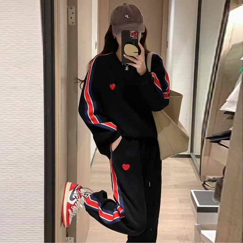 胖MM特大码300斤绣花爱心运动套装女秋季欧货减龄休闲宽松两件套2
