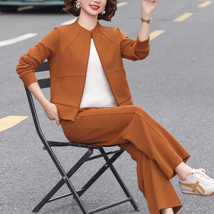 妈妈春装洋气外套2026新款中老年女春秋装时尚运动服套装显瘦卫衣