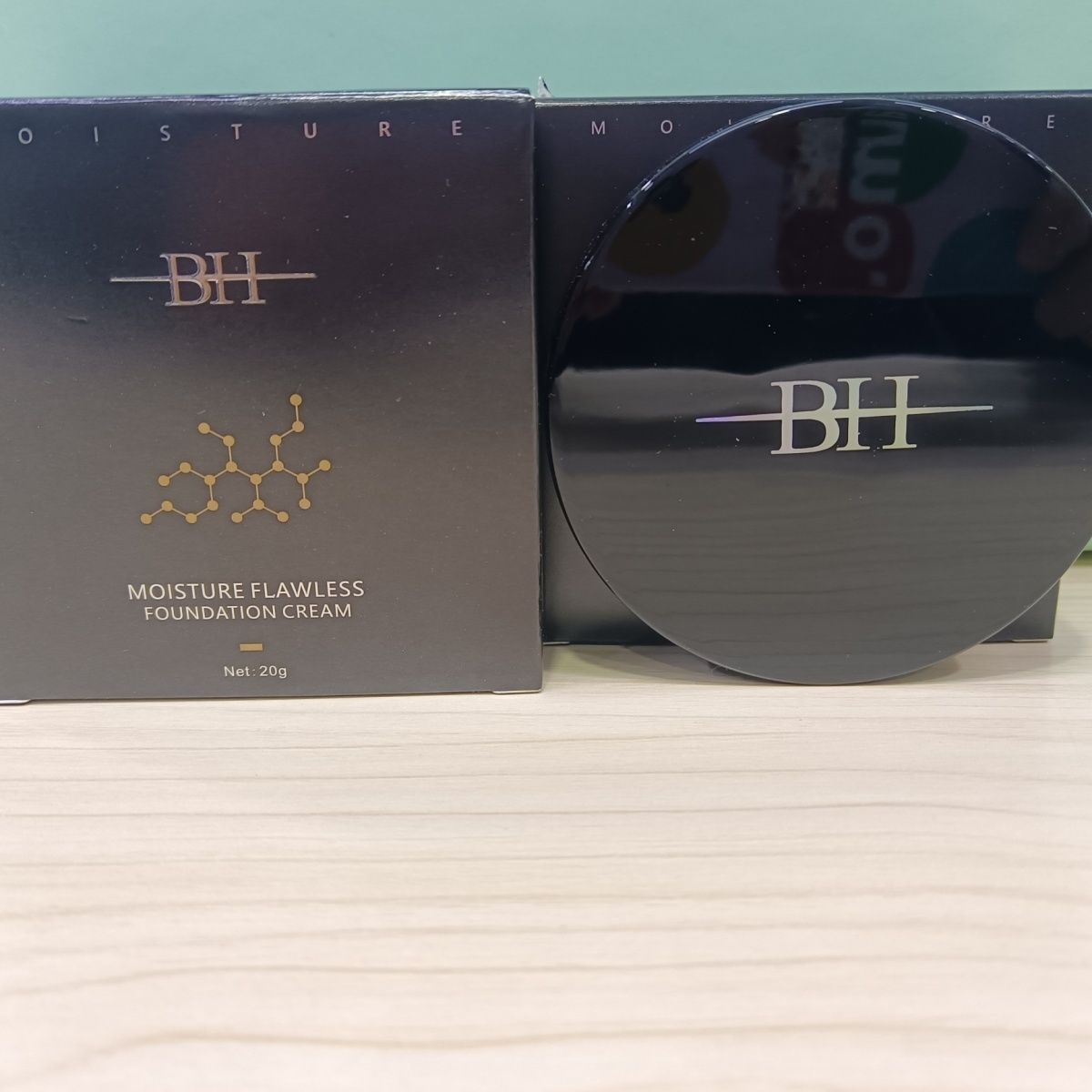 BH粉底膏持久化妆师保湿粉底霜裸妆bb控油提亮粉底液正品最新日期