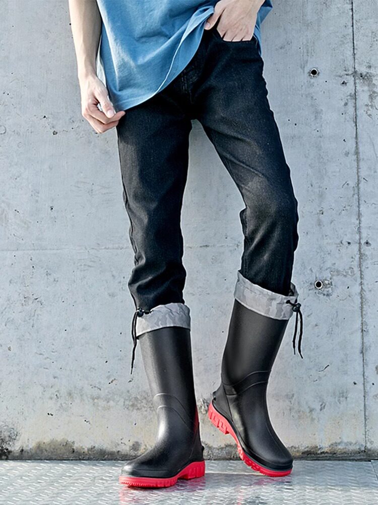 RAIN BOOTS MENS WATER SHOES ARE NOT TIRED FEET KITCHEN CHEF SHOES LIGHTWEIGHT WATERPROOF AND NON-SLIP SPRING WADING BOOTS