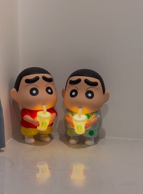 蜡笔小新奶茶咖啡杯子装饰摆件