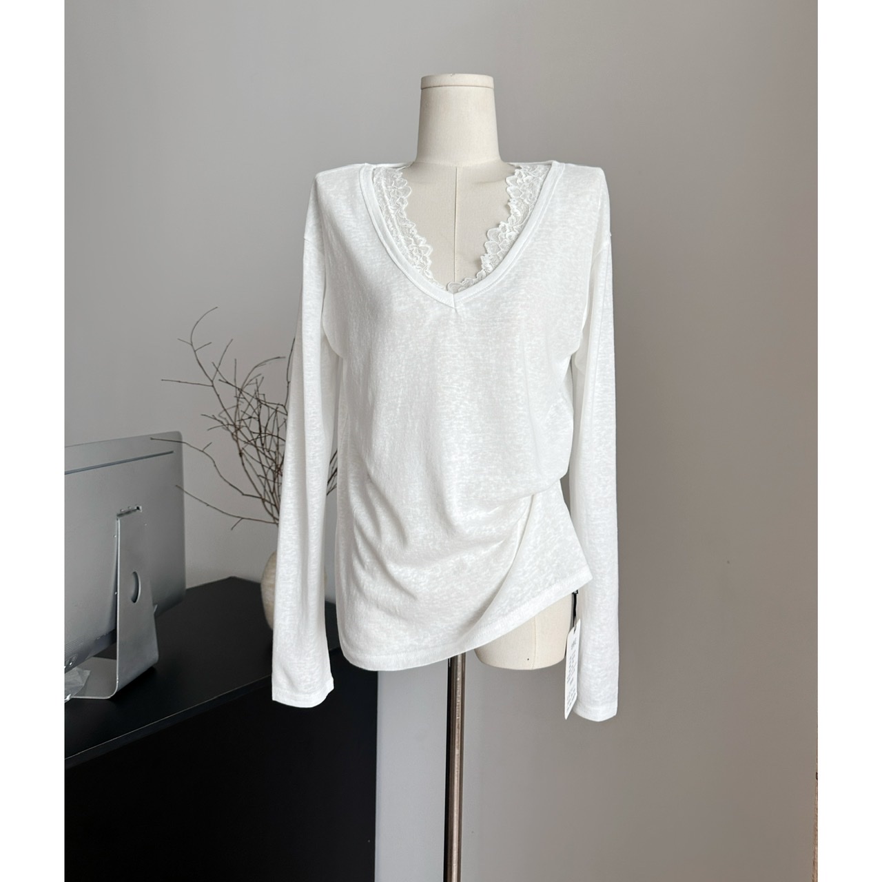 蕾丝露肩一字肩白色长袖T恤女装