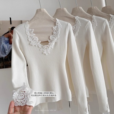 白色羊毛绣花V领毛衣打底衫女