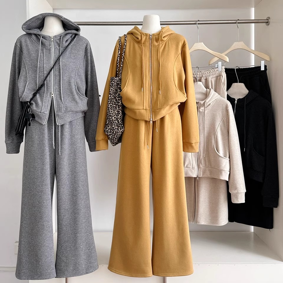 加绒连帽卫衣女+休闲裤一整套
