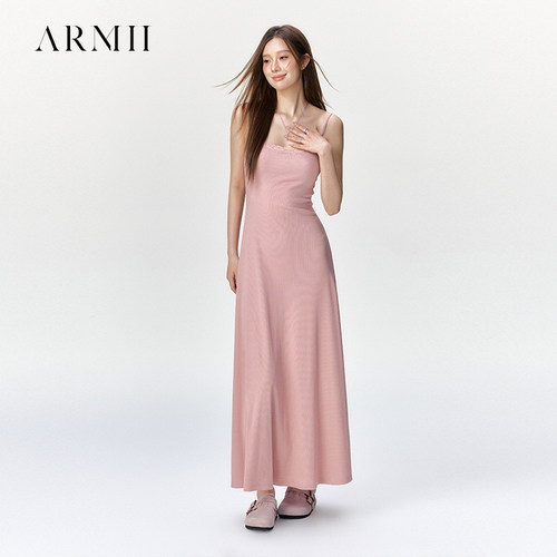 ARMII纯欲氛围感御姐吊带连衣裙女春夏修身显瘦优雅吊带长裙