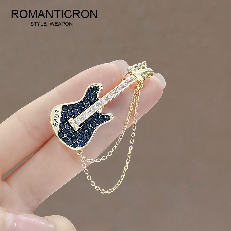 胸针设计感小众西装外套女高档精致复古水钻毛衣配饰链条流苏胸花