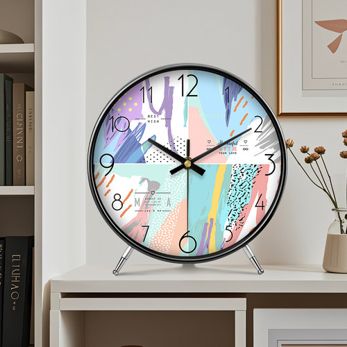 现代色彩艺术台式钟表卧室北欧高端个性时钟摆放式高级感座钟台钟