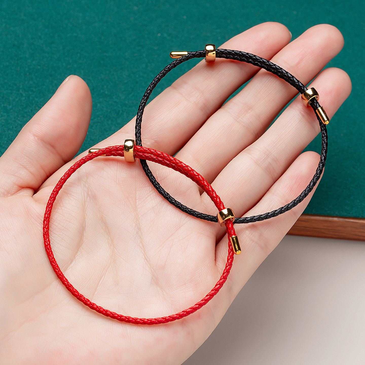 钢丝绳穿3D硬黄金珠子本命年红绳男女手绳双向可调节皮绳手链绳