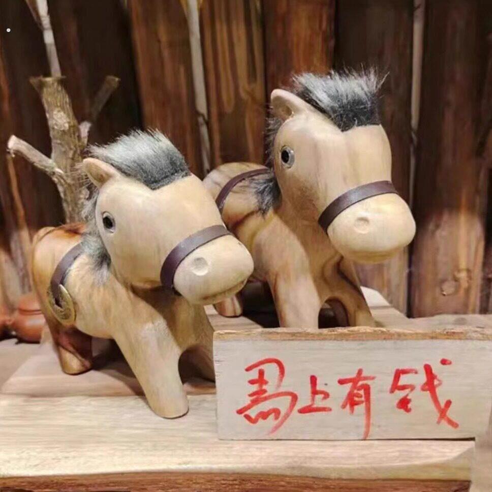 天然香樟木纯手工雕刻马十二生肖马上有钱小犟驴实木摆件礼品