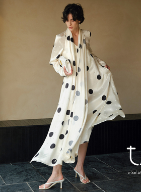 TU女装100真丝V领波点连衣裙优雅A摆围巾领斜裁长款桑蚕丝裙子