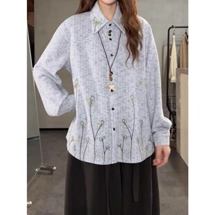 2025秋冬季新款款式小众设计感刺绣复古加厚晕染翻领长袖衬衫女