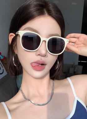 圆框太阳眼镜女2024新款白色美式覆古辣妹网红眼镜抗UV防晒太阳眼