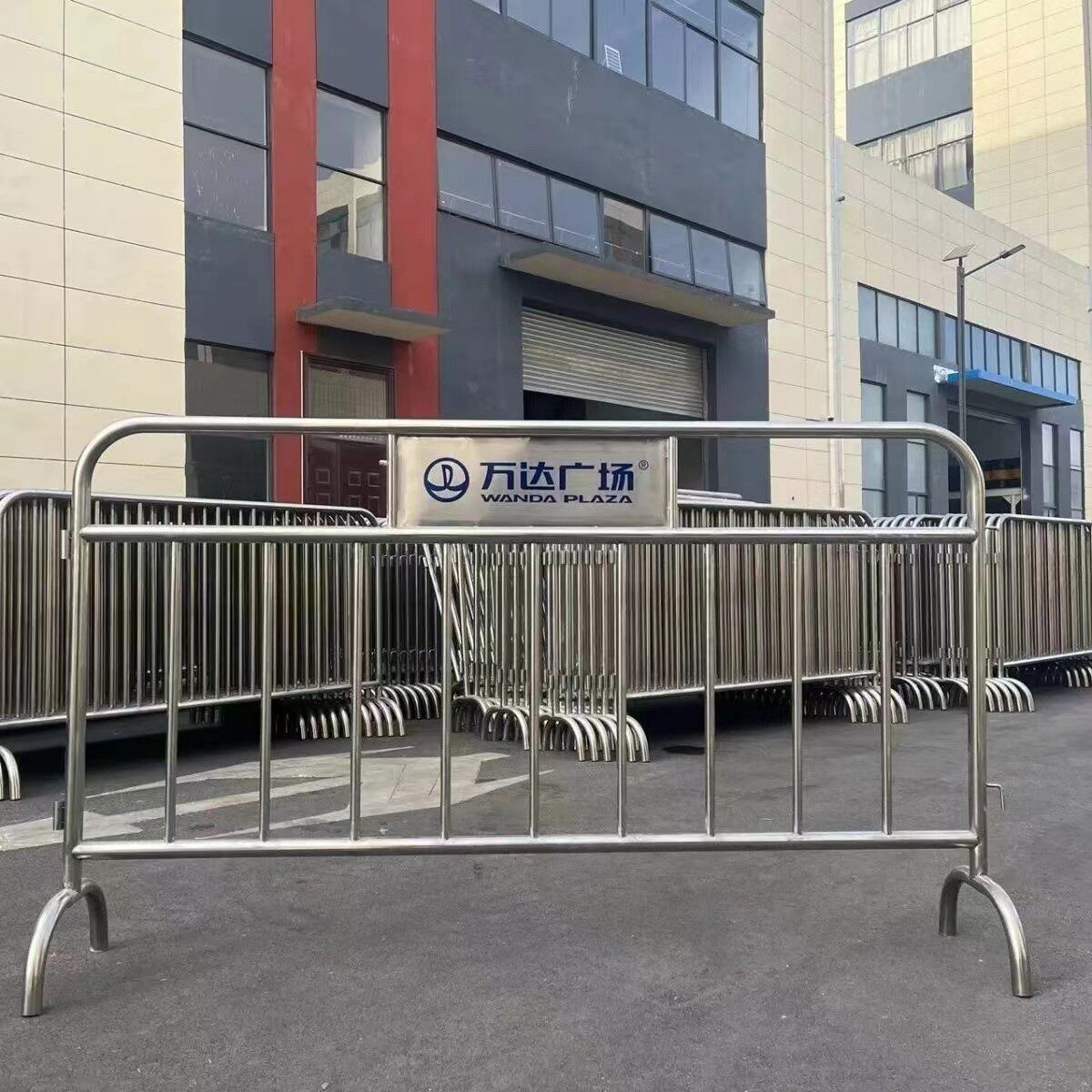 交通安全不锈钢铁马活动护栏商场围栏排队隔离栏路障铁马市政围栏