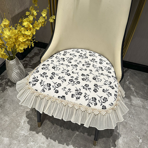 2025新款餐桌椅子坐垫四季通用防滑欧美法式复古田园风马蹄形椅套