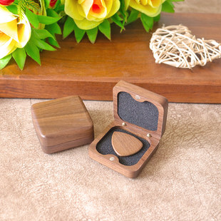 新款胡桃木圆角拨片礼盒套装木盒实木薄片音乐吉他拨片配件通用男