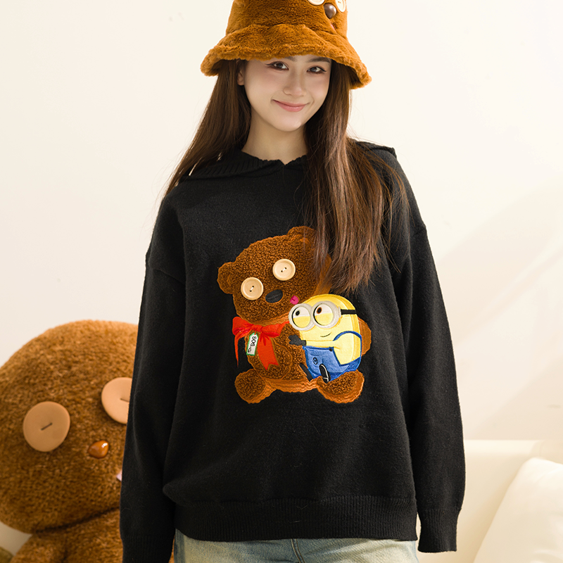 小黄人黑色绒绒毛衣保暖套头