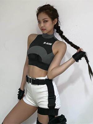 jazz上衣运动背心短款露脐t恤女小众设计jennie金珍妮同款打歌服