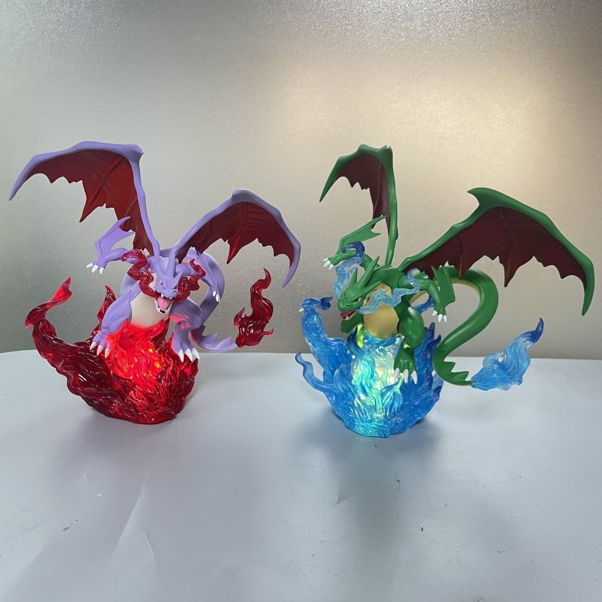 宠物小精灵喷火龙X异色手办可发光底座火焰动漫手办模型摆件