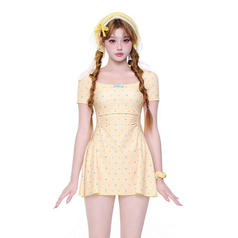 爱丽莎泳衣女2025新款分体裙式遮肚显瘦少女学生高级感绝美泡温泉