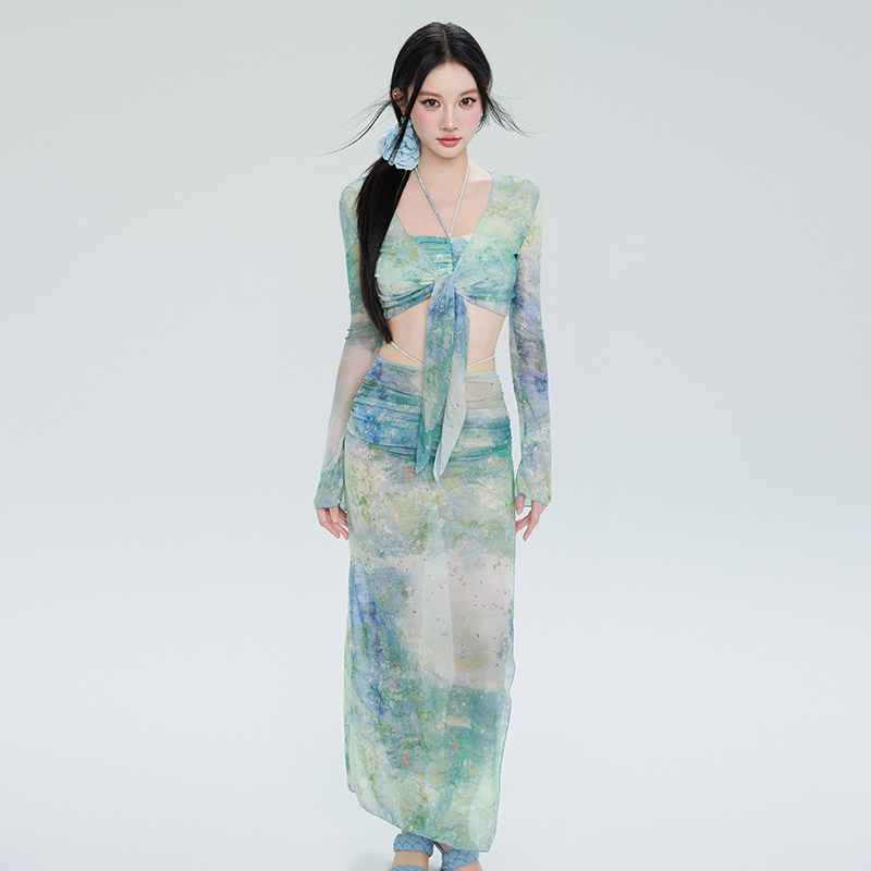 爱丽莎泳衣女2025新款分体辣妹风遮肚显瘦聚拢小胸沙滩度假泡温泉