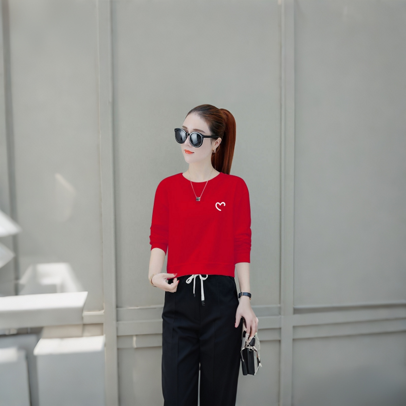 2025本命年红色短款卫衣女宽松过年喜庆秋冬新款国风蛇年印花卫衣