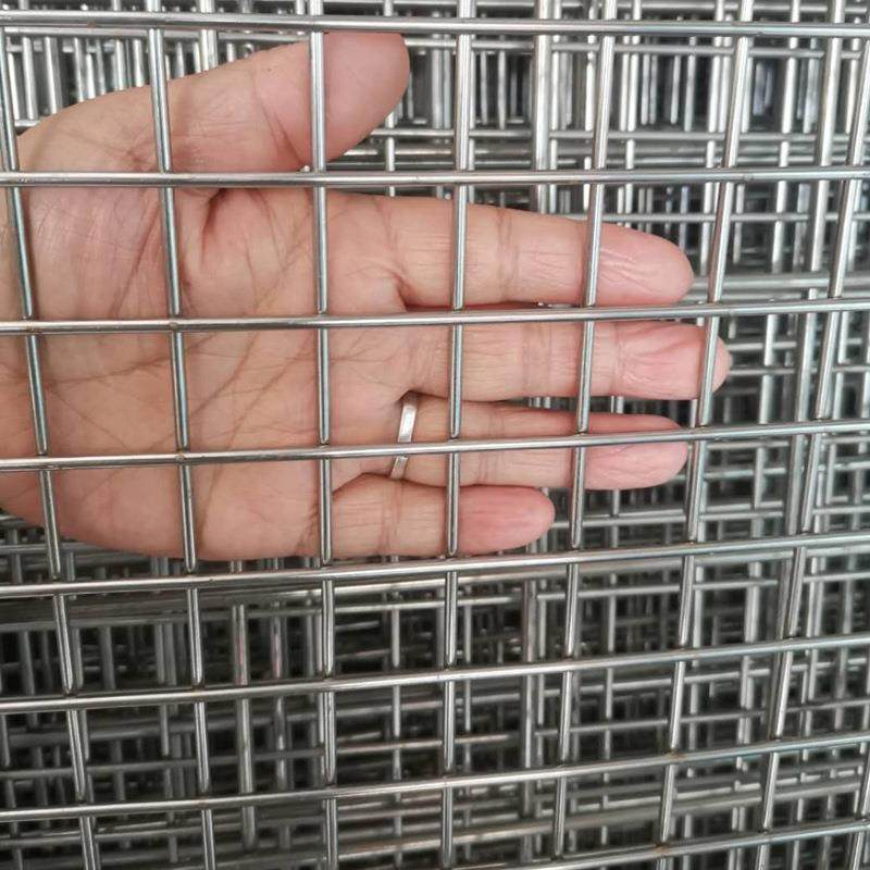 304不锈钢网1.5米2米2.1米宽焊接阳台防护网养殖爬藤电焊钢丝网片