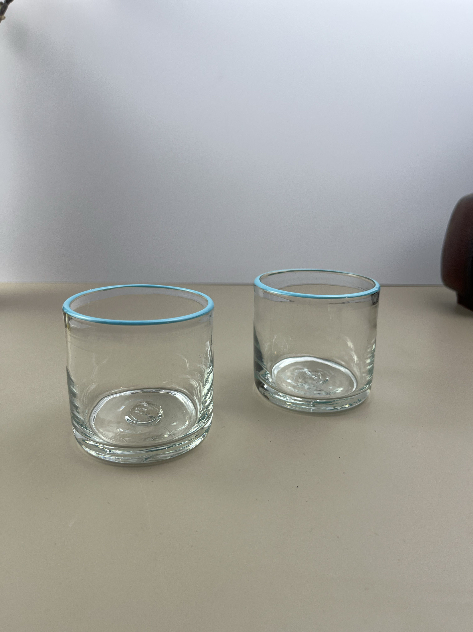 两只装中古vintage手工吹制蓝色边重工厚重感玻璃杯威士忌烈酒杯