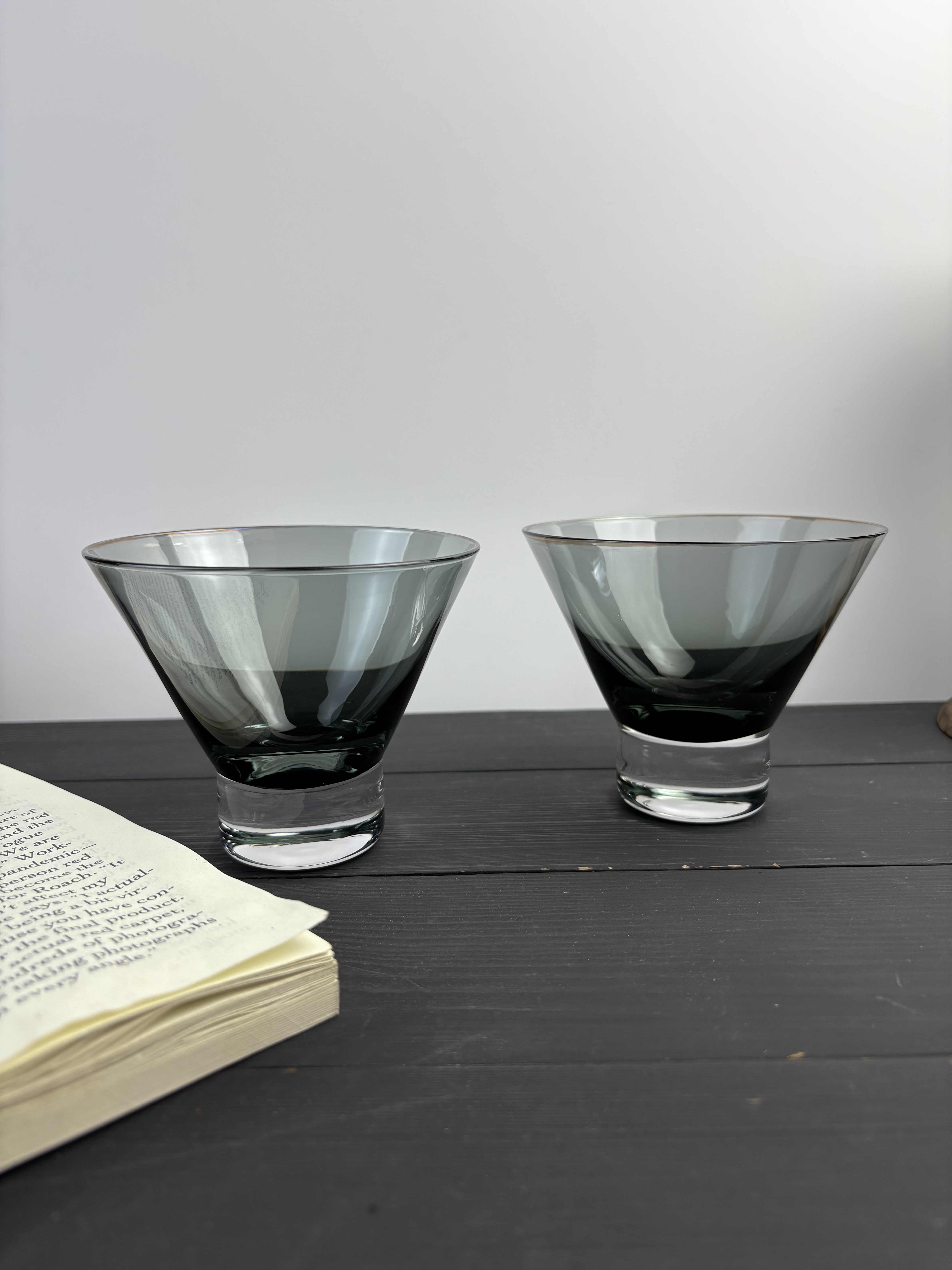 中古vintage人工吹制烟灰色原色料异形鸡尾酒玻璃杯甜品杯