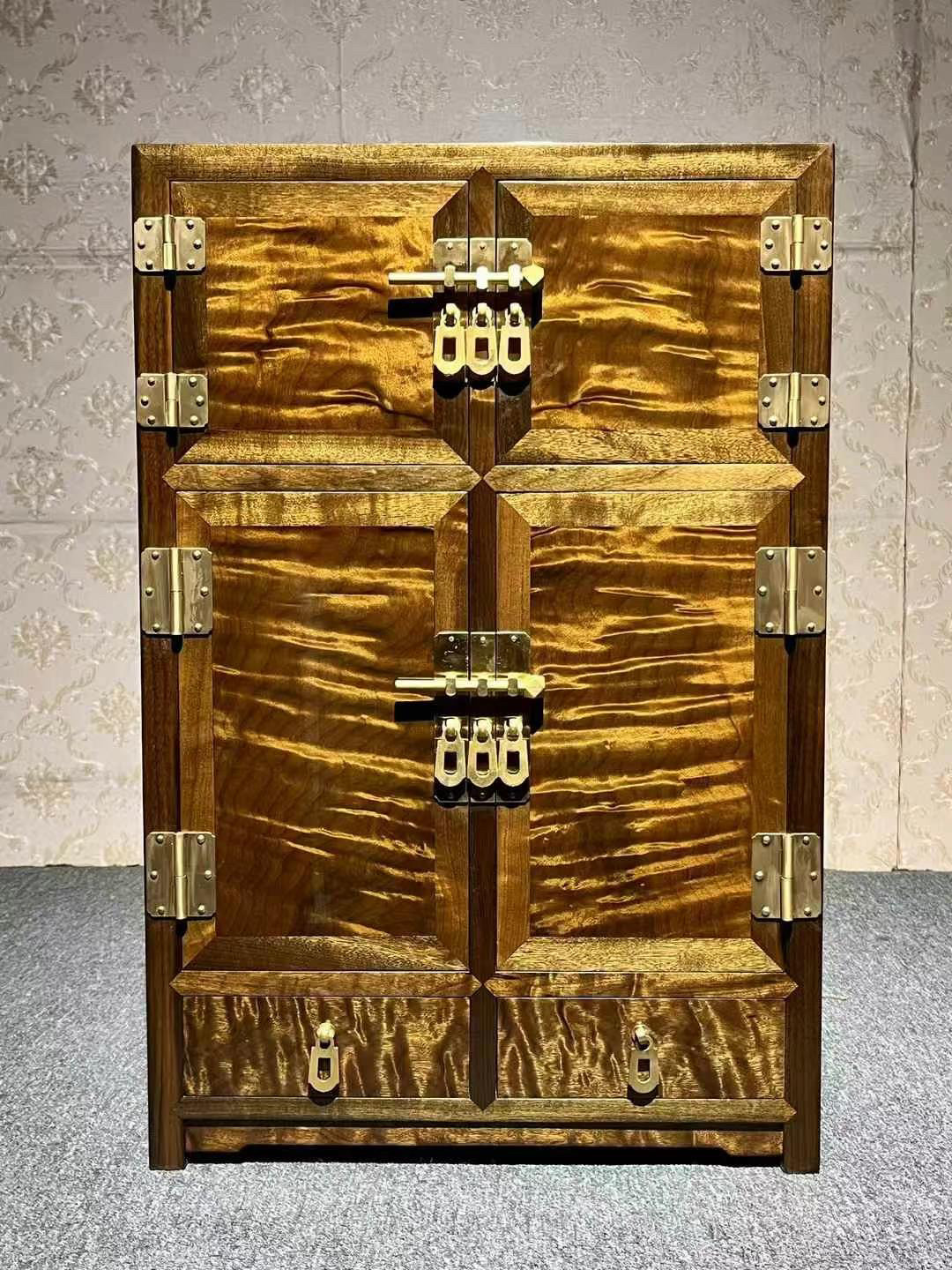 金丝楠木衣柜顶箱柜实木储物柜仿古衣橱中式四门红木家具精品收藏