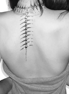 artmining银色荆棘角刺鱼骨美背坠颈链超现实主义未来感时尚单品