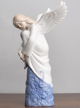 高端欧式手工彩绘陶瓷轻奢天使翅膀女孩玄关客厅家居软装饰品摆件