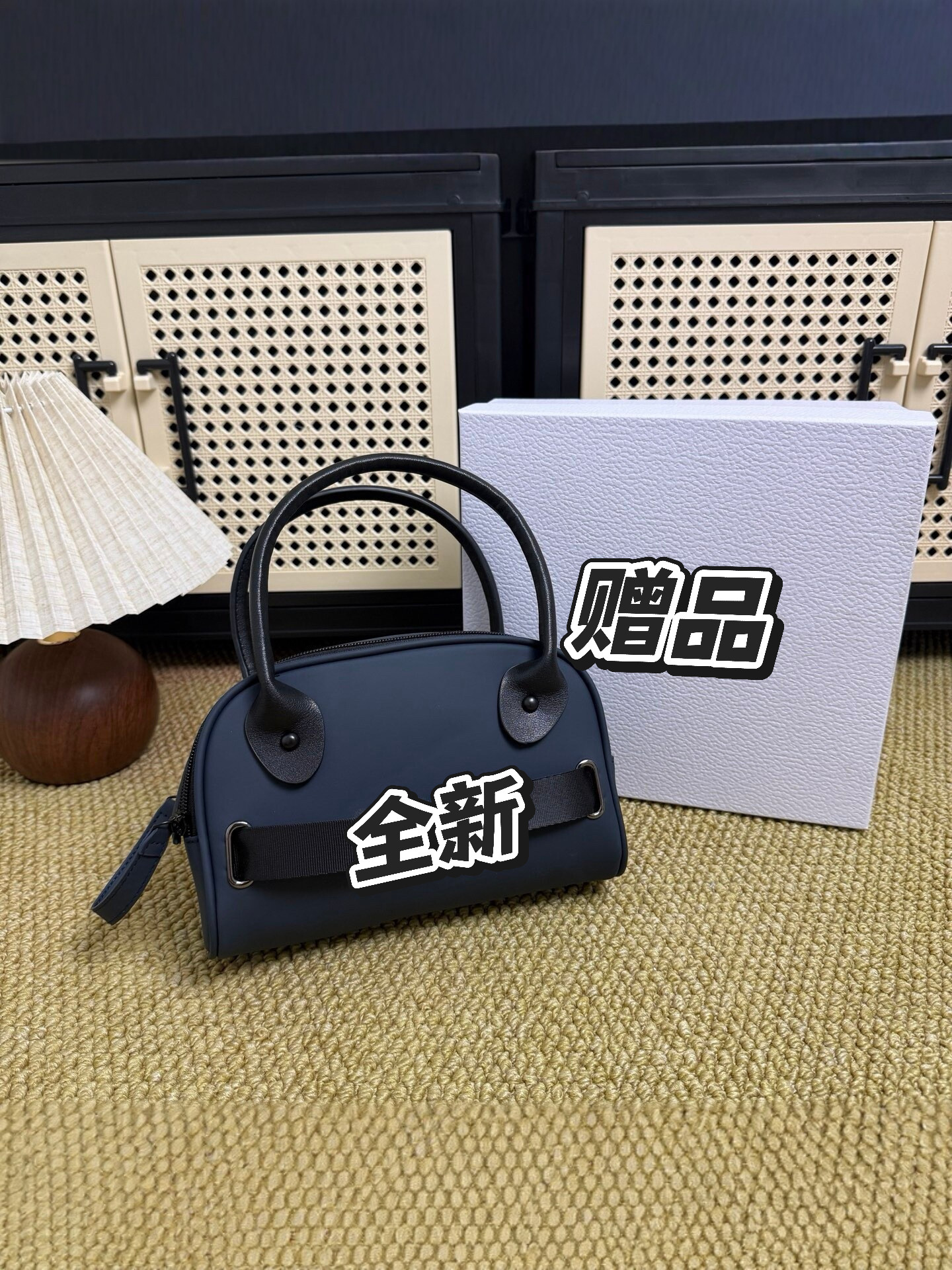 新款女士手提化妆包双拉链化妆包深蓝色时尚百搭小圆包配有礼盒