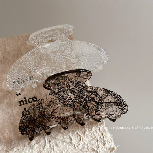 蕾丝花纹抓夹中号高级感后脑勺质感成熟半扎盘发鲨鱼夹新款发饰