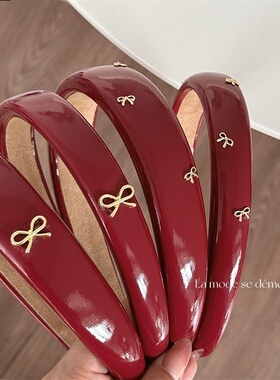 红色皮质节日氛围金色蝴蝶结发箍日常外出头箍发卡气质新款发饰