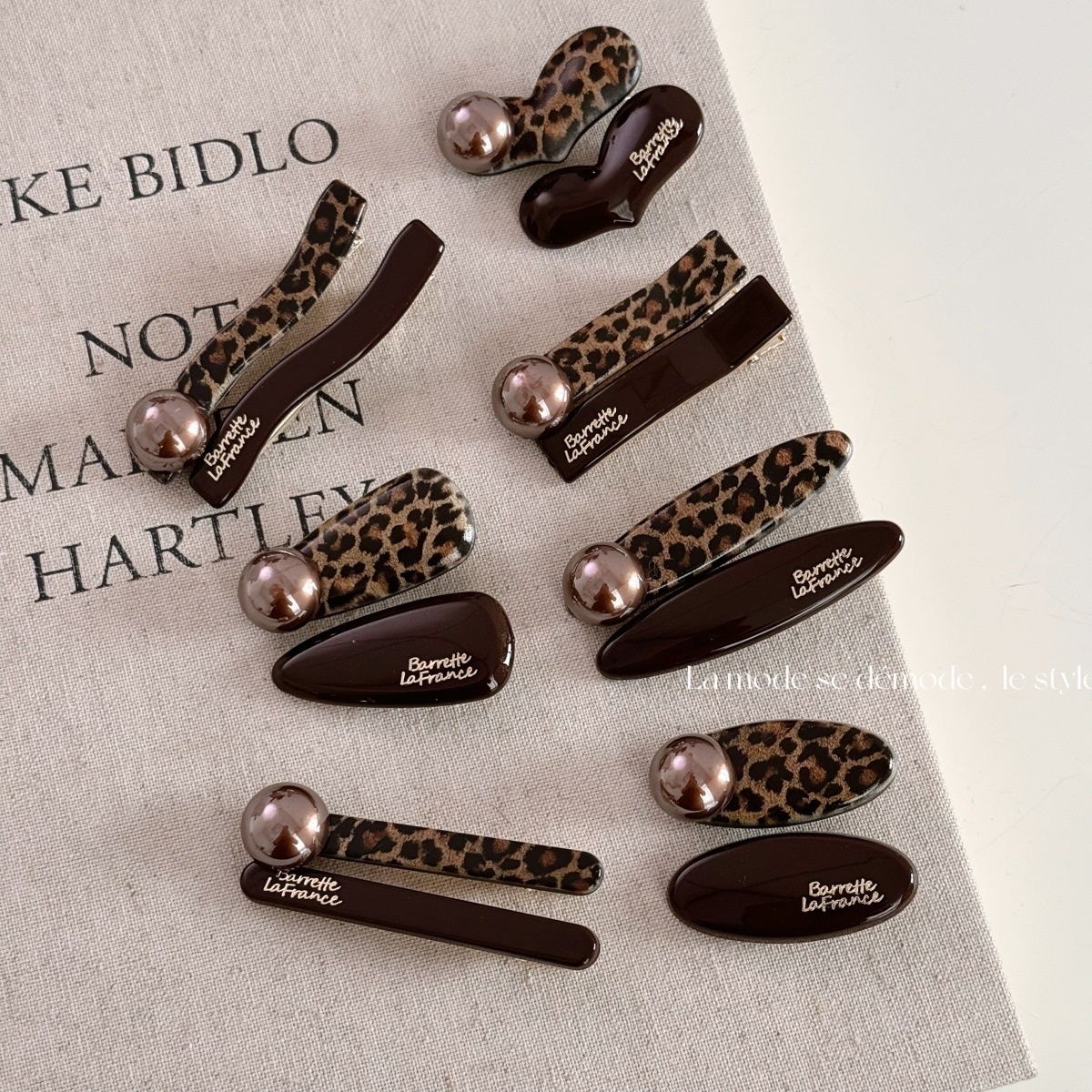 小金标字母豹纹鸭嘴夹一字夹发夹简约复古风侧边夹刘海夹发卡发饰