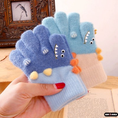 冬季宝宝保暖手套儿童五指3-6岁5分指冬天可爱恐龙幼儿园男童女孩