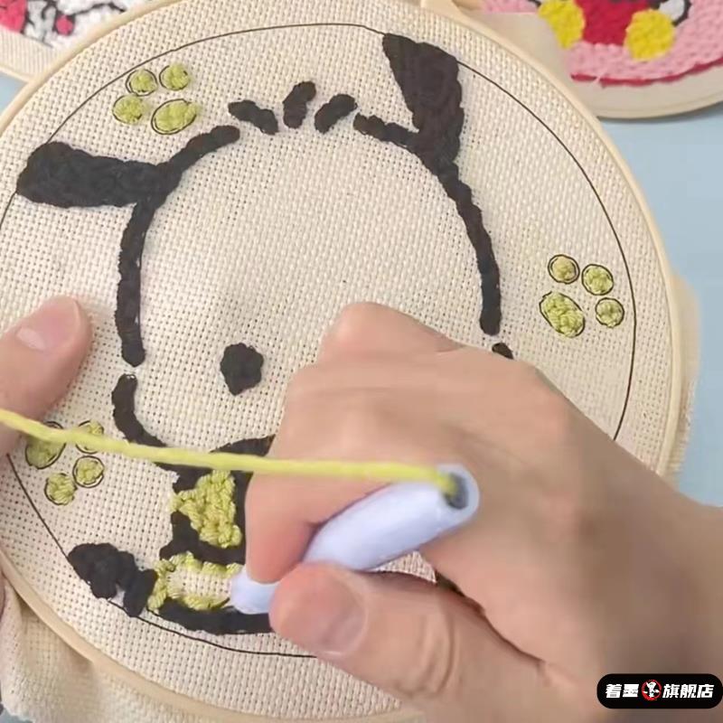 卡通人物戳戳绣diy手工毛线材料包自制装饰画儿童简单绣摆件礼物图片