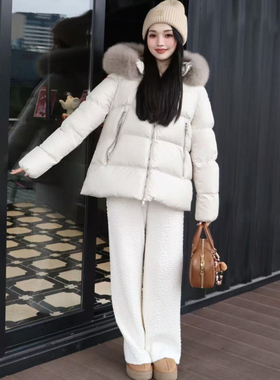 冬季蒙M家羽绒服女短款大毛领宽松A字型蒙口秋白鹅绒加厚保暖外套