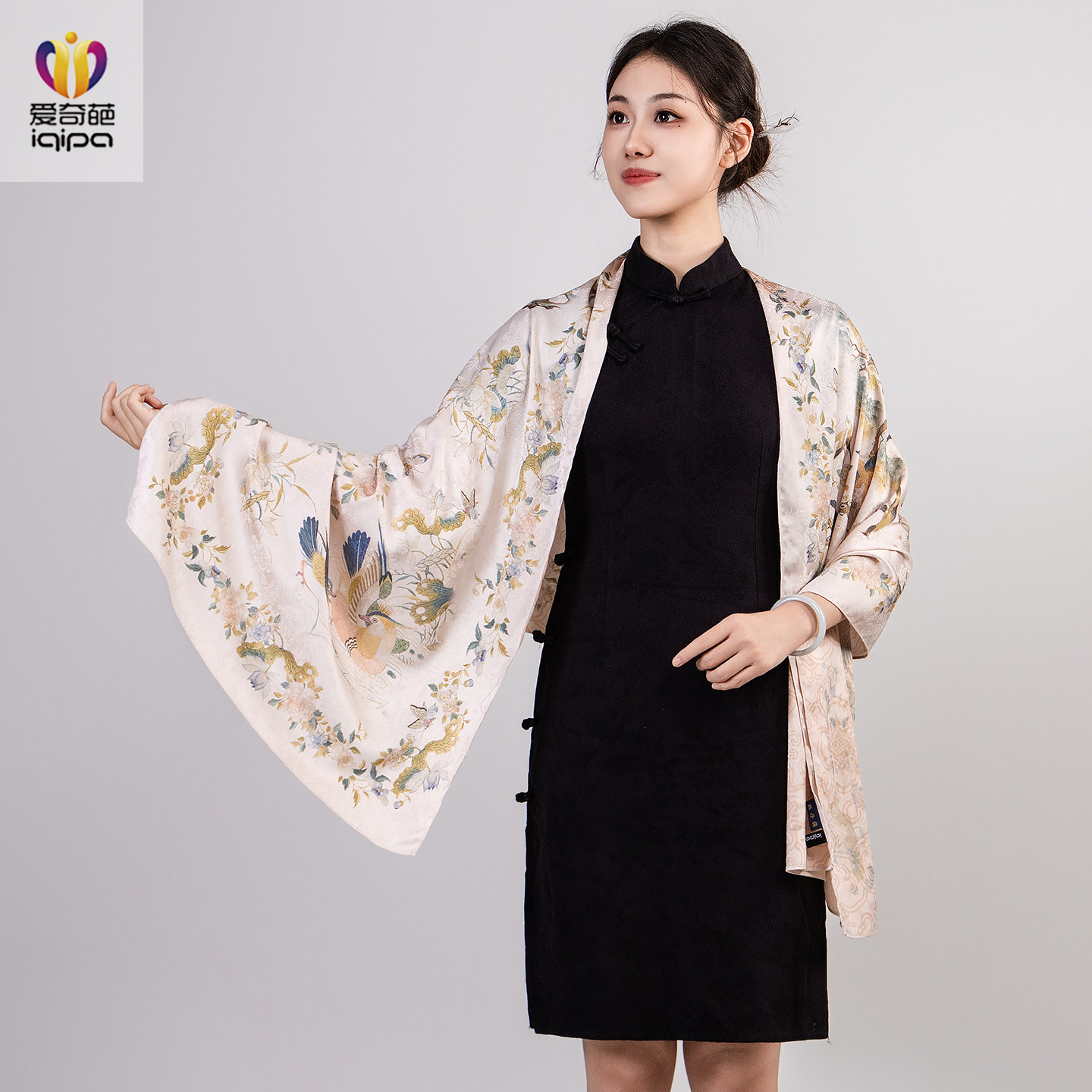爱奇葩 原创香云纱丝巾翎花语旗袍外搭披肩刺绣纹样花鸟国风丝巾,服饰配件/皮带/帽子/围巾,围巾/丝巾/披肩,淘宝优惠券,粉丝福利购,淘宝优惠卷