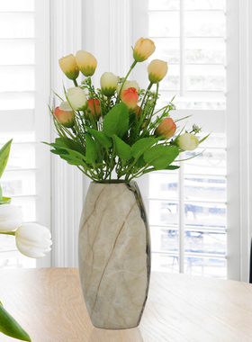 大理石客厅茶几桌上花束房间摆件