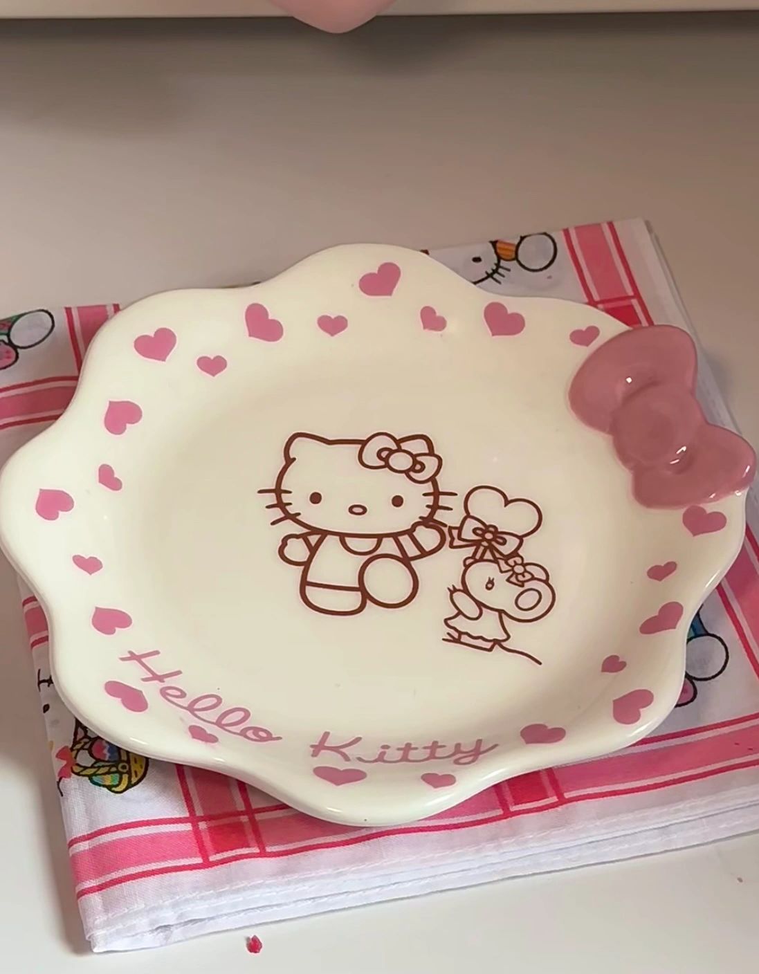 HelloKitty碗碟套装花花盘可爱好看的陶瓷餐具凯蒂猫家用创意碗盘