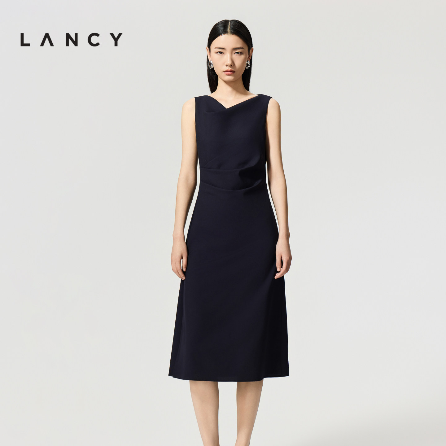 LANCY/朗姿2026夏季新款高级感无袖显瘦捏褶收腰A字通勤连衣裙